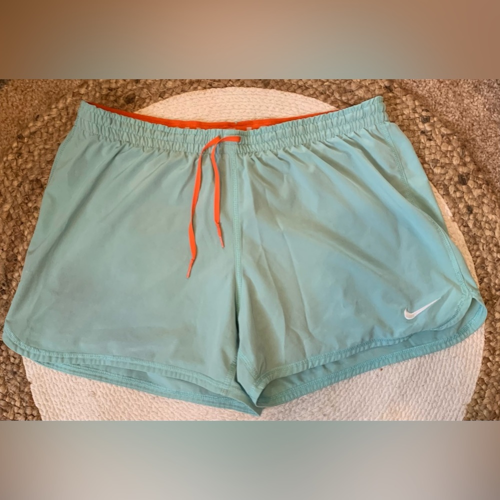 3 for $10 Nike Athletic Shorts Size Large Spandex built in